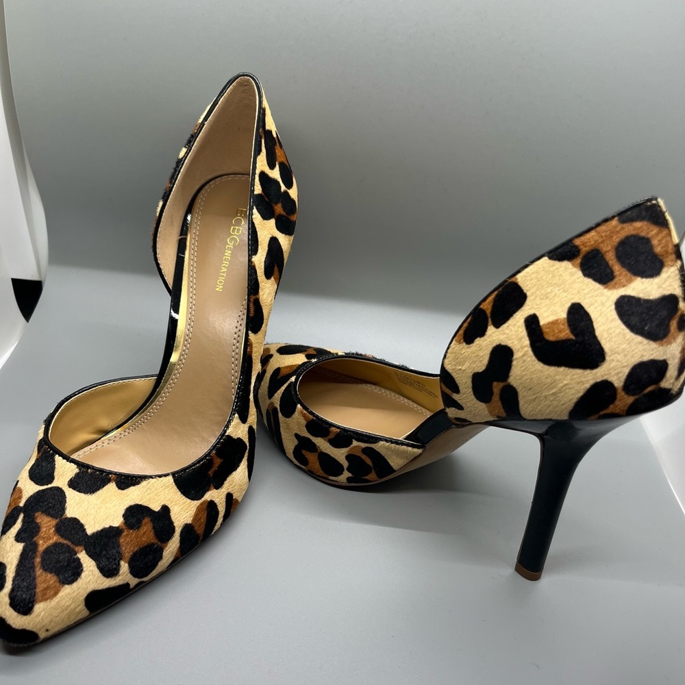 BCBG Jaze Leopard Pumps- size 9.5M NWT